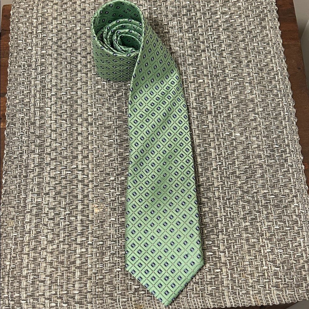 Nautica Green Diamond Pattern Tie